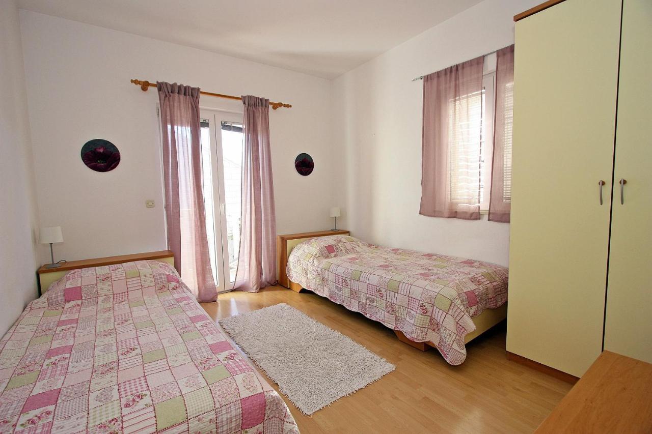 Apartments Mara Supetar Kültér fotó