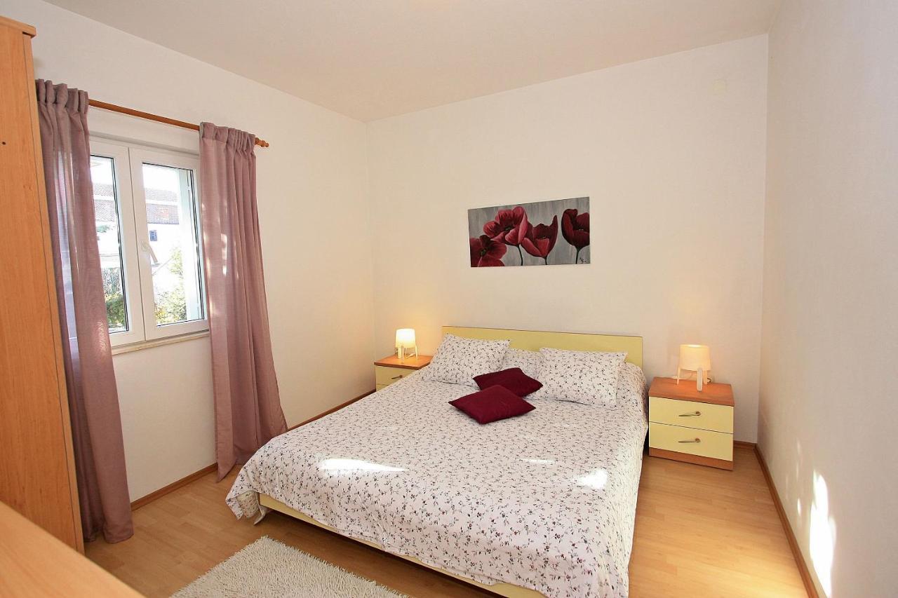 Apartments Mara Supetar Kültér fotó