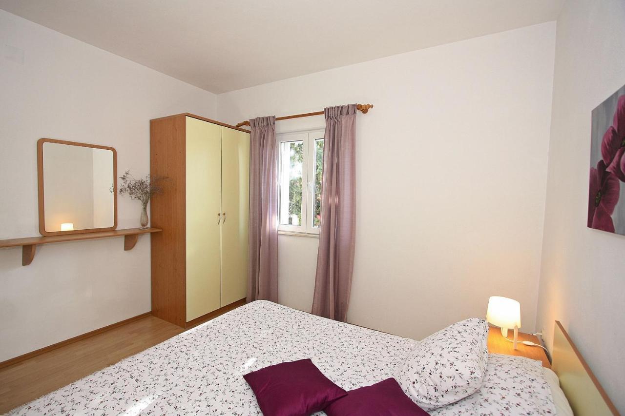 Apartments Mara Supetar Kültér fotó