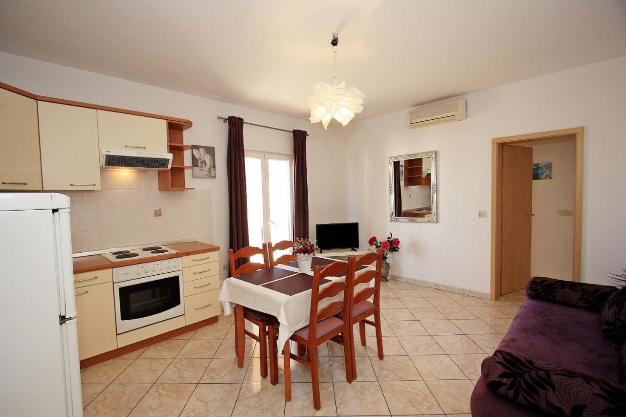 Apartments Mara Supetar Kültér fotó