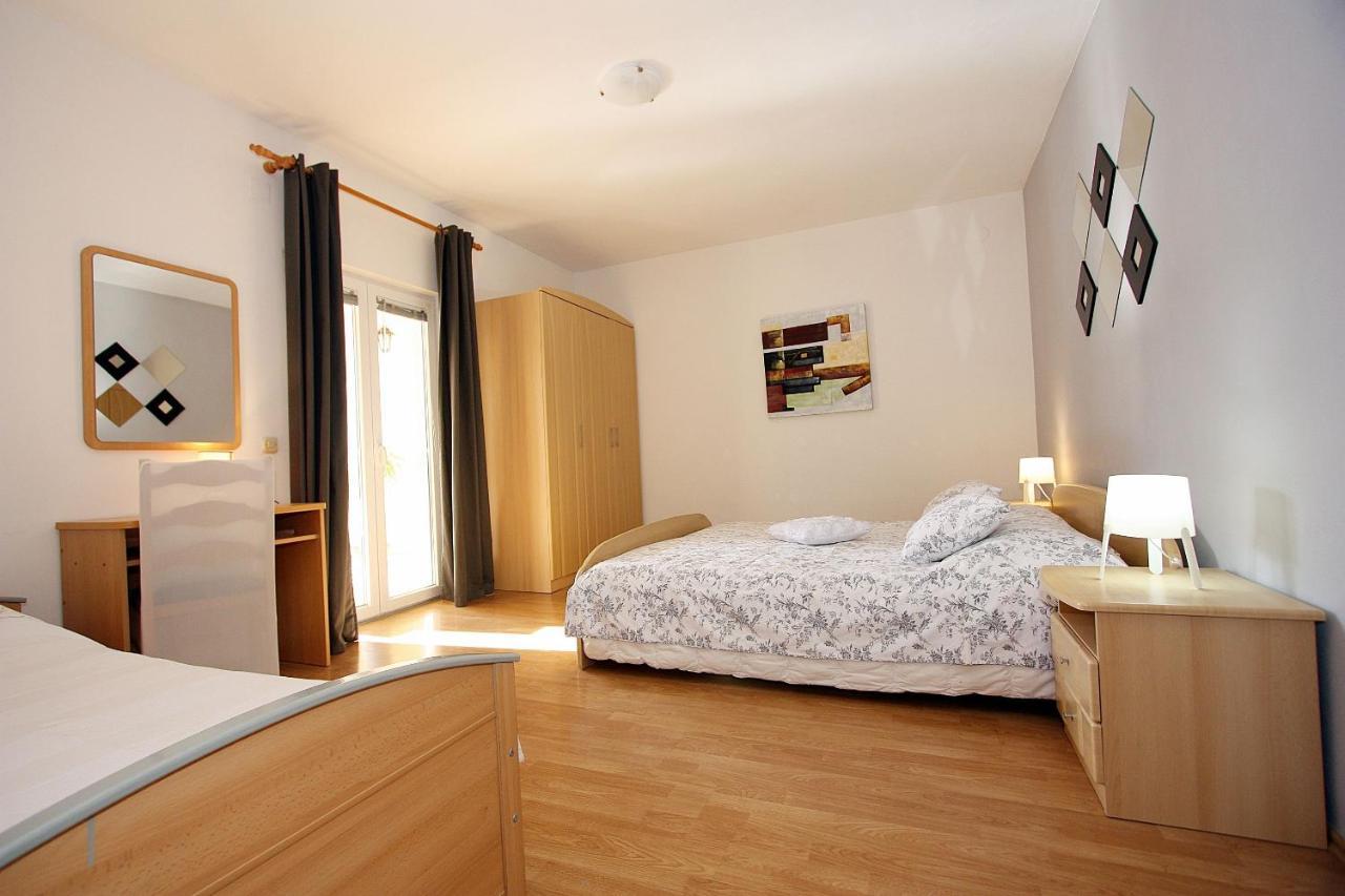 Apartments Mara Supetar Kültér fotó