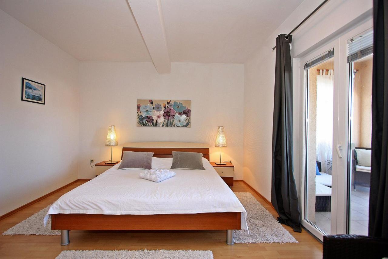 Apartments Mara Supetar Kültér fotó
