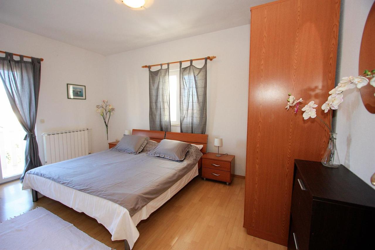 Apartments Mara Supetar Kültér fotó
