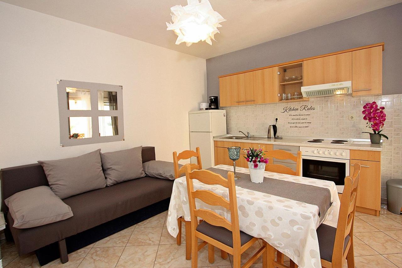Apartments Mara Supetar Kültér fotó