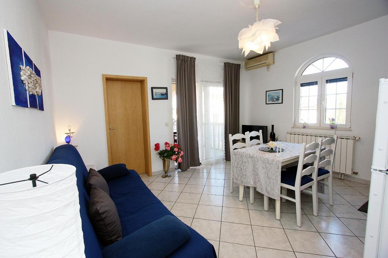 Apartments Mara Supetar Kültér fotó